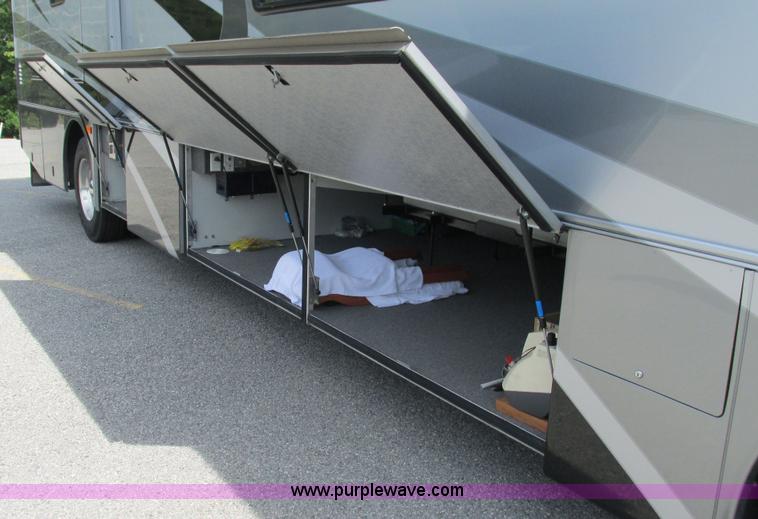 image for item AC9823 2003 Alpine Coach M-40FD RV