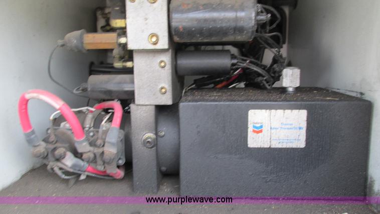 image for item AC9823 2003 Alpine Coach M-40FD RV