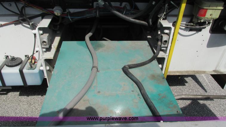 image for item AC9823 2003 Alpine Coach M-40FD RV