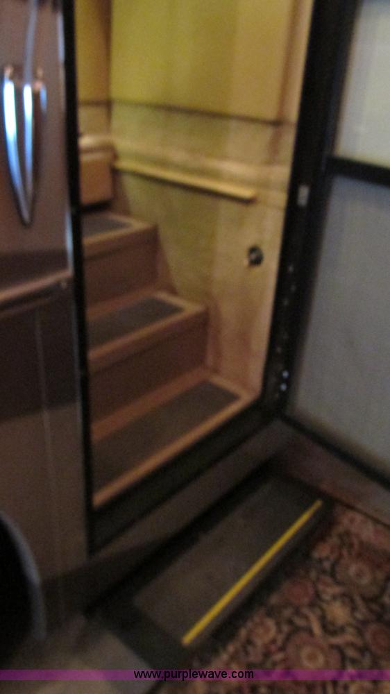 image for item AC9823 2003 Alpine Coach M-40FD RV