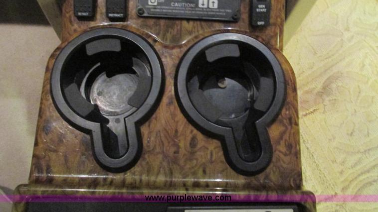 image for item AC9823 2003 Alpine Coach M-40FD RV