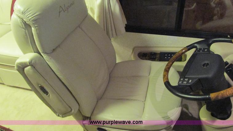 image for item AC9823 2003 Alpine Coach M-40FD RV