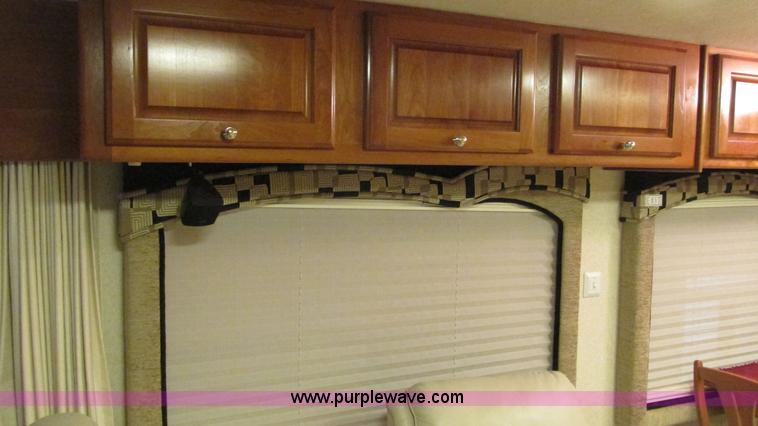 image for item AC9823 2003 Alpine Coach M-40FD RV