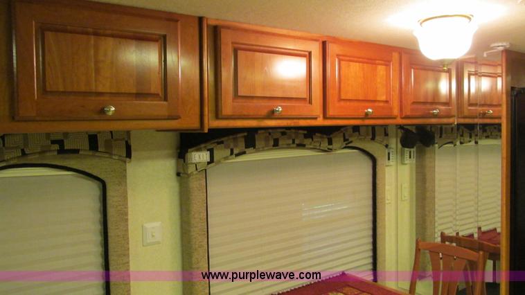 image for item AC9823 2003 Alpine Coach M-40FD RV