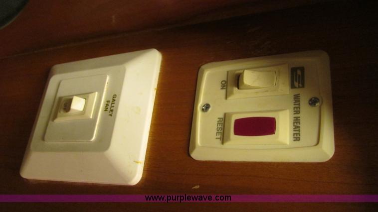 image for item AC9823 2003 Alpine Coach M-40FD RV