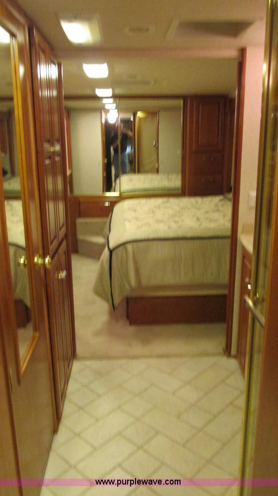 image for item AC9823 2003 Alpine Coach M-40FD RV