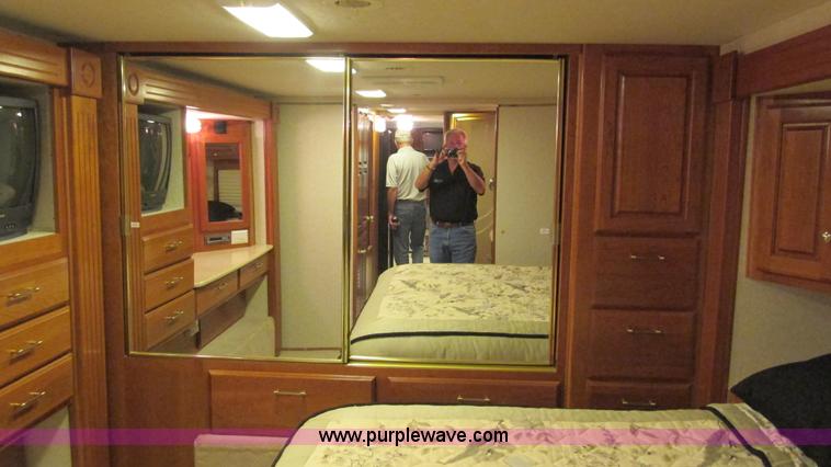 image for item AC9823 2003 Alpine Coach M-40FD RV