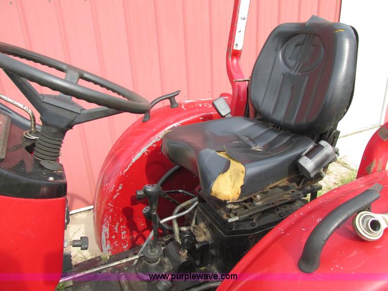 image for item AN9003 2006 Farm Pro 2425 MFWD tractor