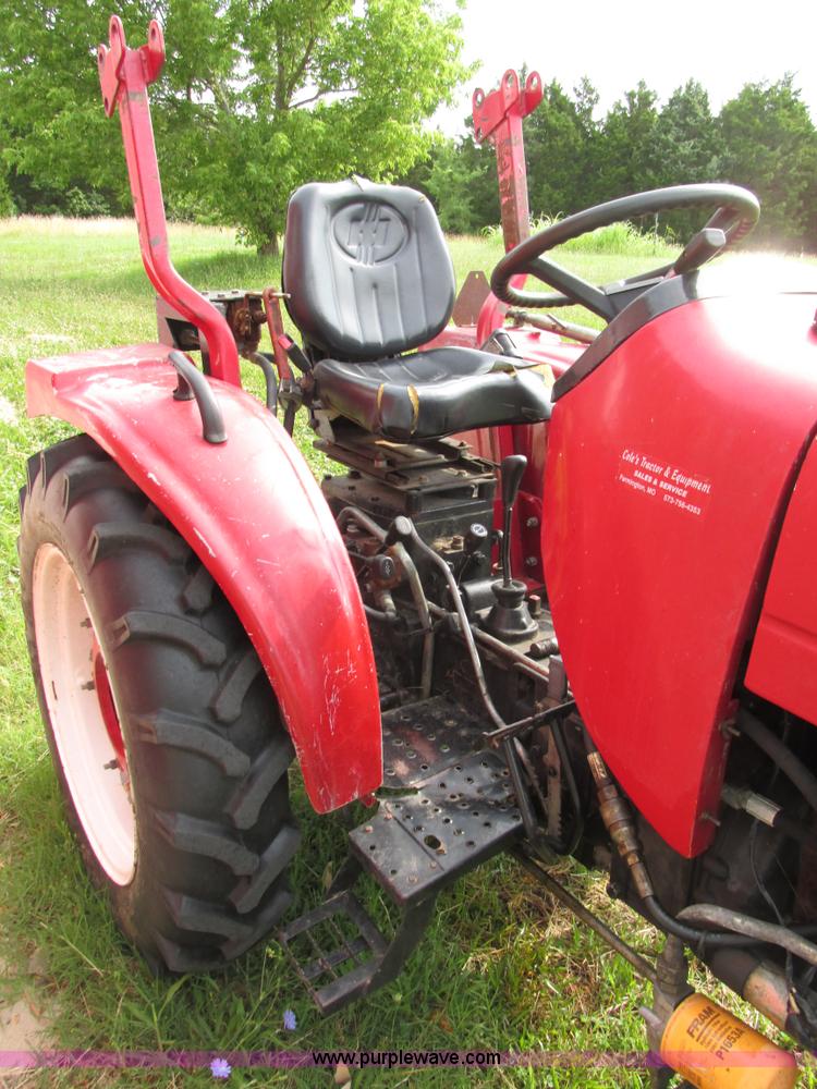 image for item AN9003 2006 Farm Pro 2425 MFWD tractor