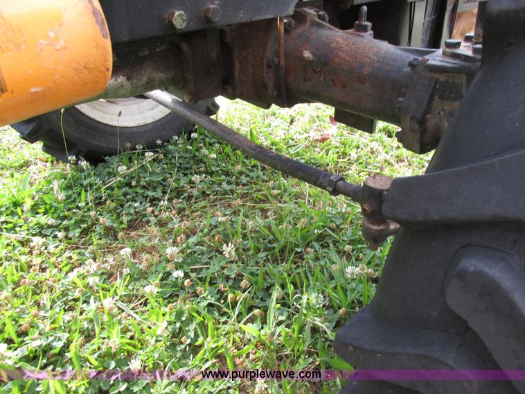 image for item AN9003 2006 Farm Pro 2425 MFWD tractor