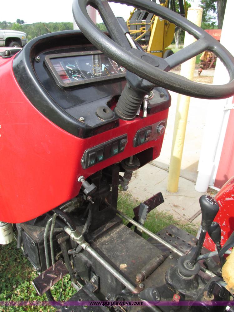 image for item AN9003 2006 Farm Pro 2425 MFWD tractor