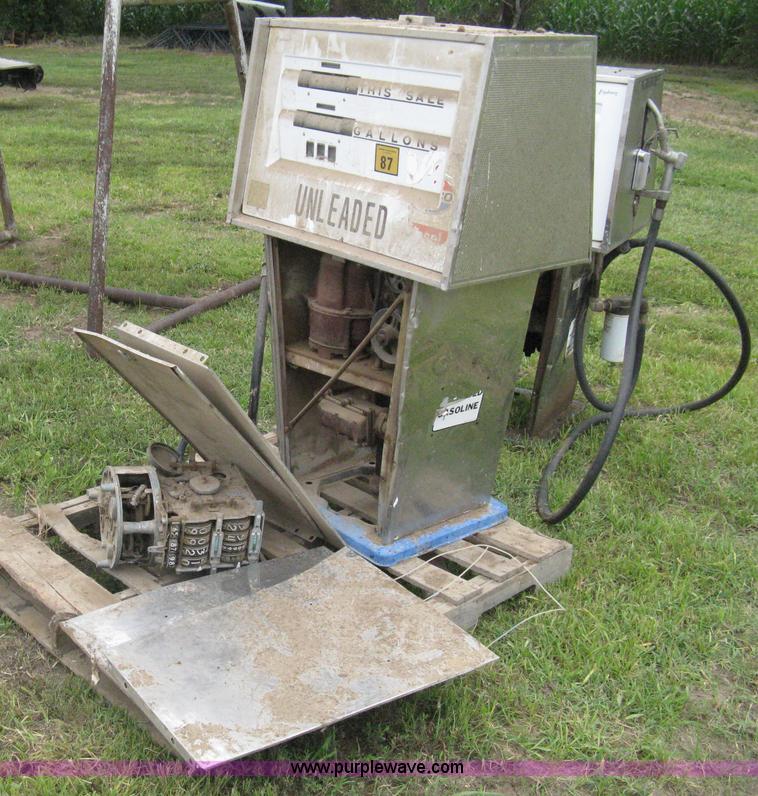 image for item AS9062 (2) fuel pumps