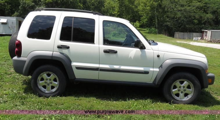 image for item B4923 2005 Jeep Liberty Trail Edition SUV