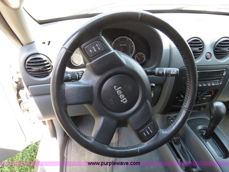 image for item B4923 2005 Jeep Liberty Trail Edition SUV