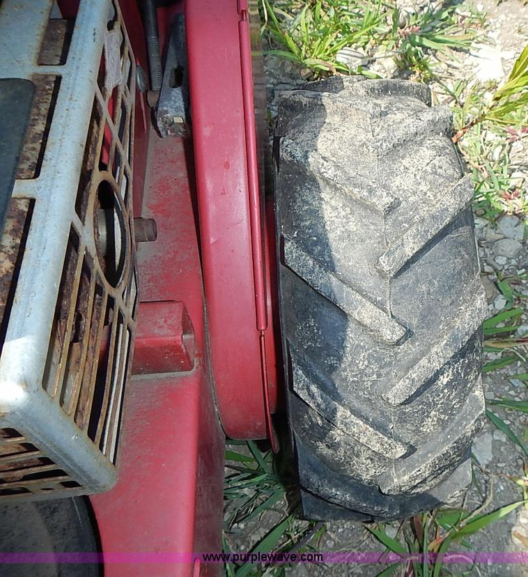 image for item BB9875 Assorted lawn and garden equipment