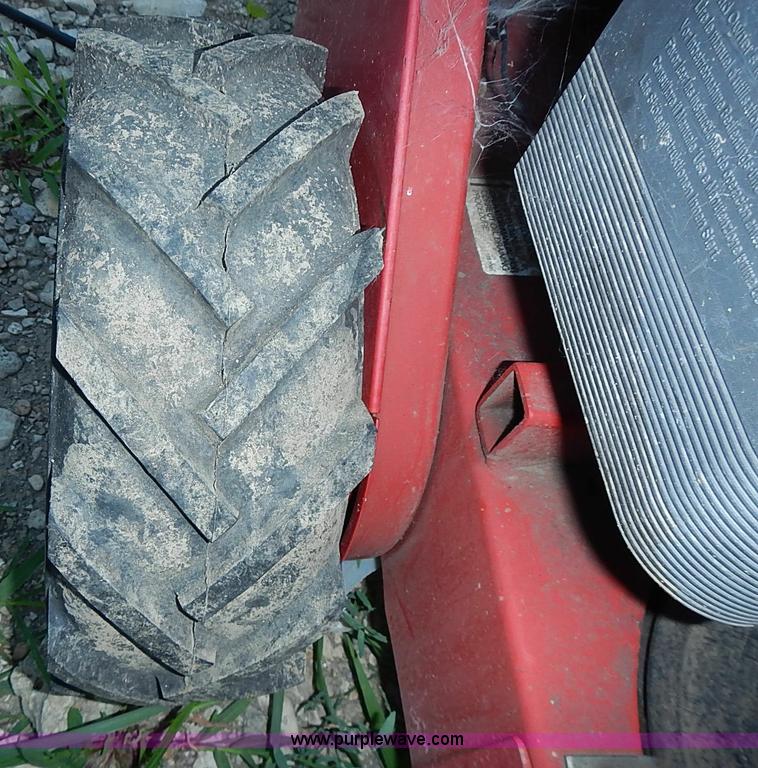 image for item BB9875 Assorted lawn and garden equipment