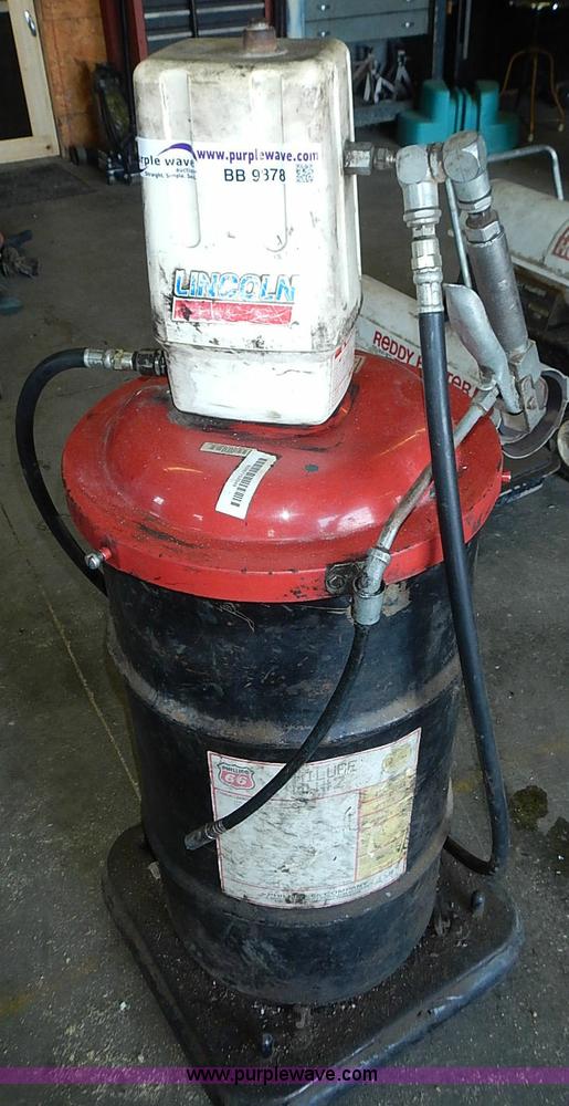 image for item BB9878 Lincoln grease gun and barrel