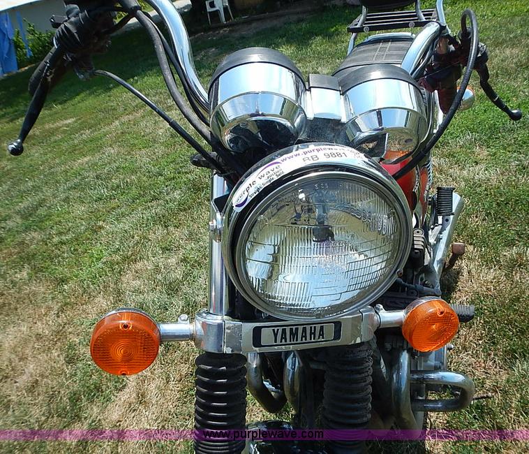 image for item BB9881 1983 Yamaha Maxim 650 motorcycle