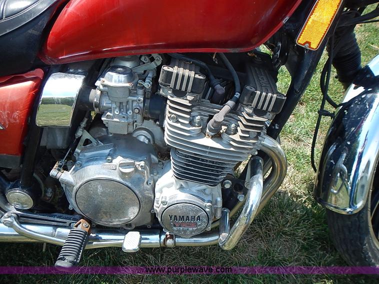 image for item BB9881 1983 Yamaha Maxim 650 motorcycle