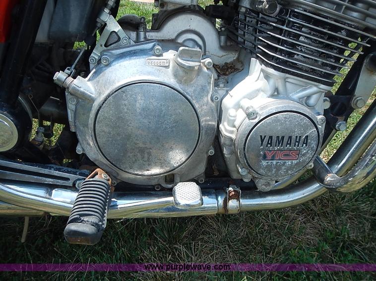 image for item BB9881 1983 Yamaha Maxim 650 motorcycle