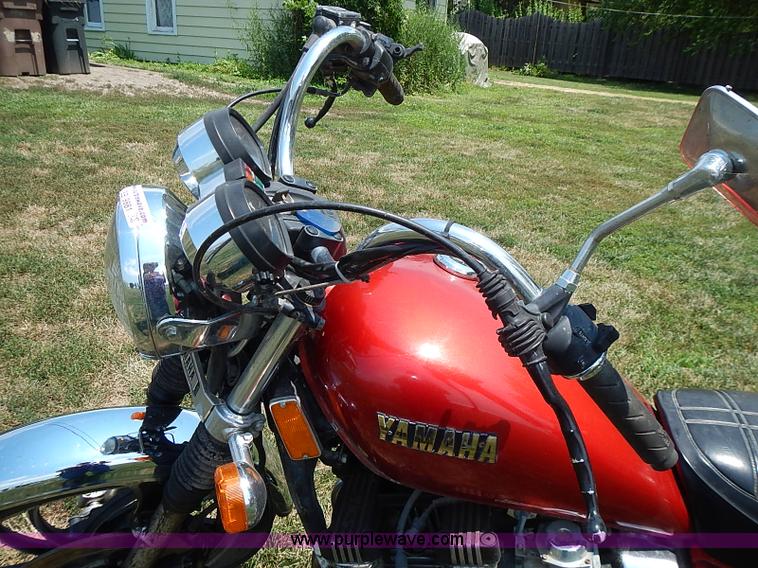 image for item BB9881 1983 Yamaha Maxim 650 motorcycle