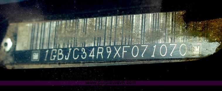 image for item C3932 1999 Chevrolet 3500 truck cab and chassis