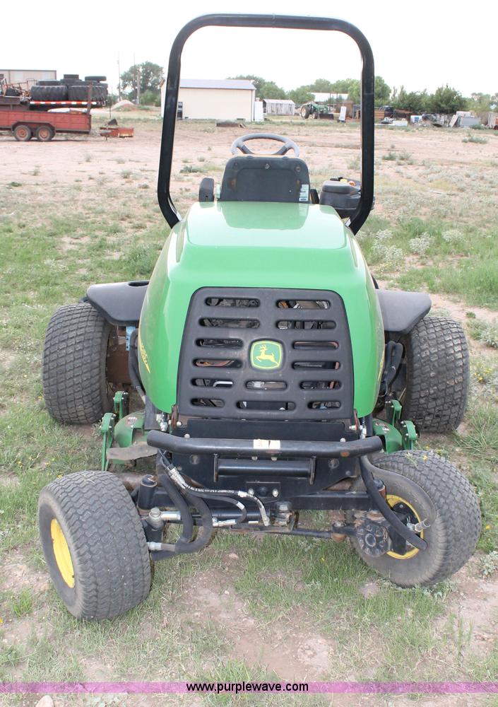 image for item C3933 John Deere 3245C gang mower