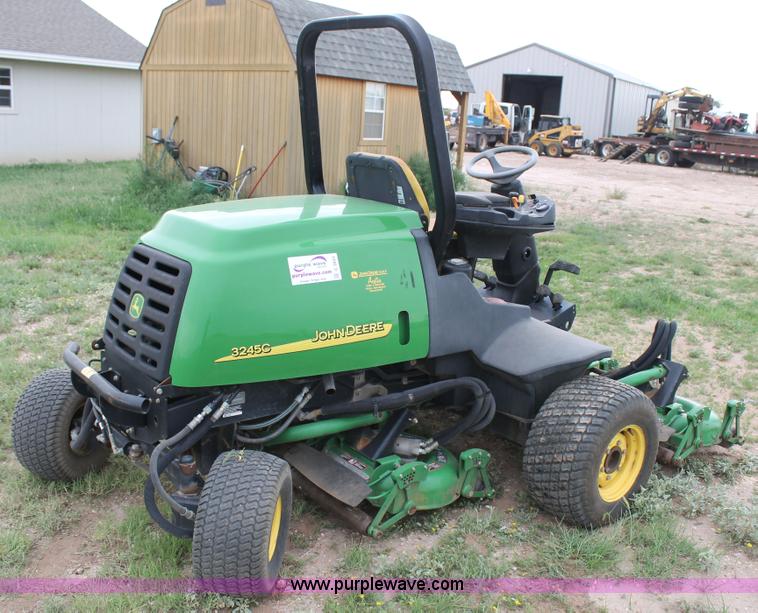 image for item C3933 John Deere 3245C gang mower