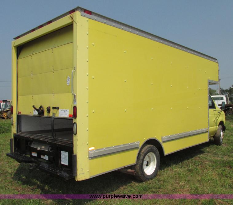 image for item F7430 1995 Ford Econoline E350 box truck