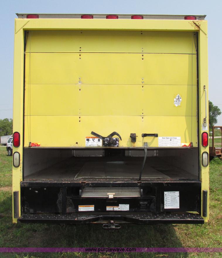 image for item F7430 1995 Ford Econoline E350 box truck