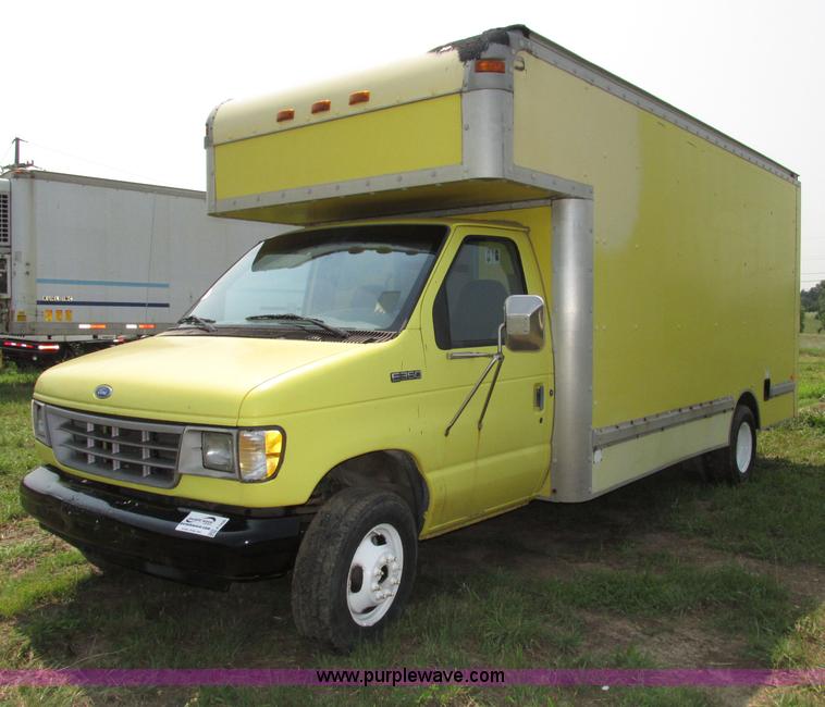image for item F7430 1995 Ford Econoline E350 box truck
