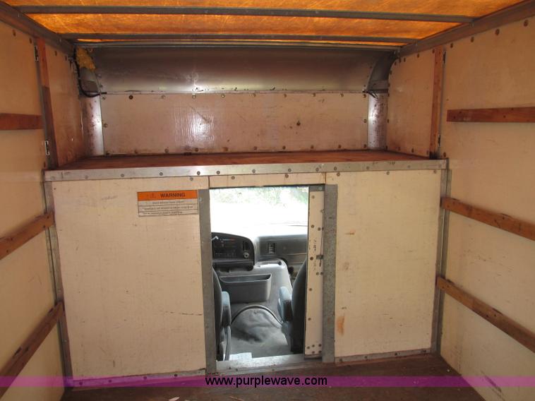 image for item F7430 1995 Ford Econoline E350 box truck