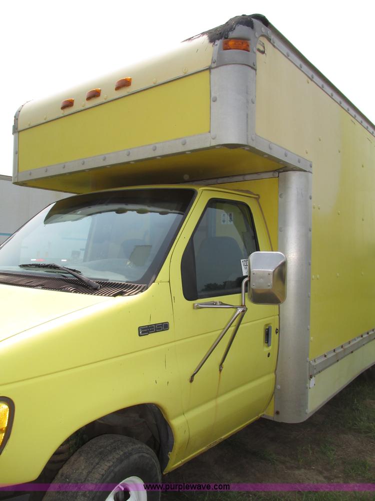 image for item F7430 1995 Ford Econoline E350 box truck