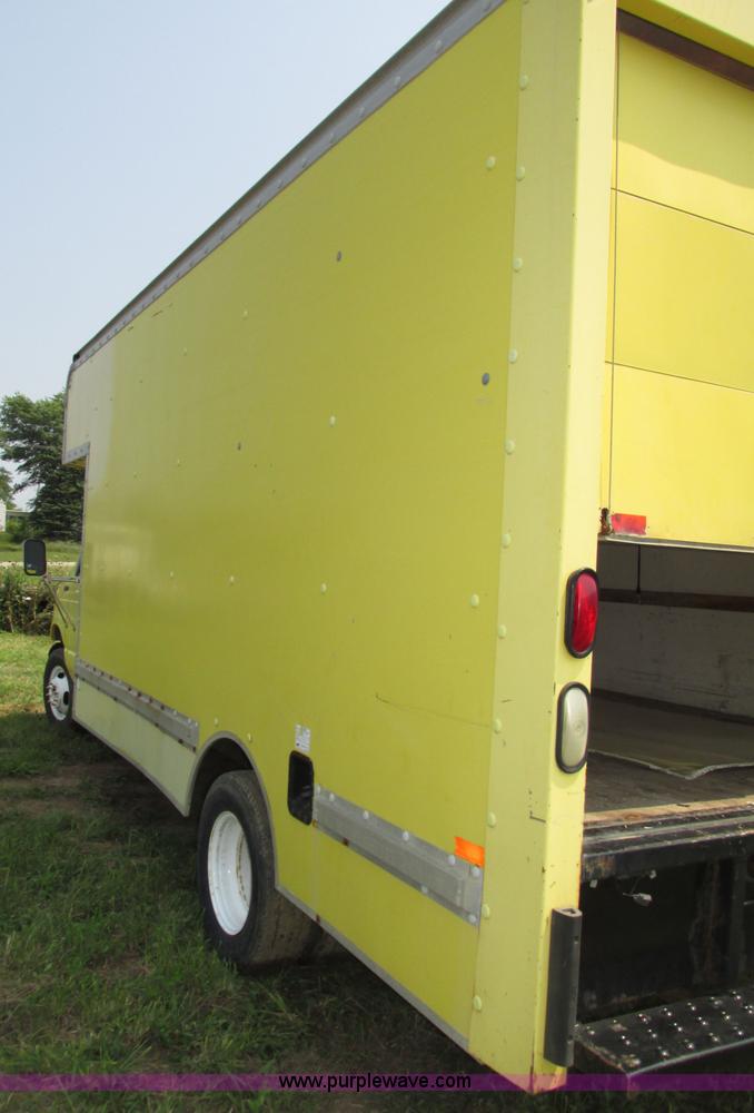 image for item F7430 1995 Ford Econoline E350 box truck