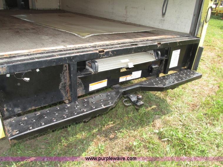 image for item F7430 1995 Ford Econoline E350 box truck