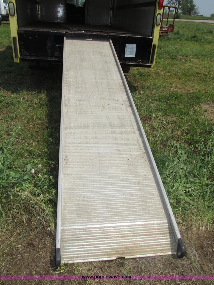 image for item F7430 1995 Ford Econoline E350 box truck