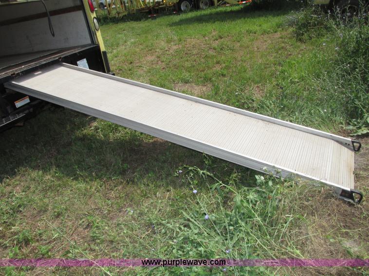 image for item F7430 1995 Ford Econoline E350 box truck