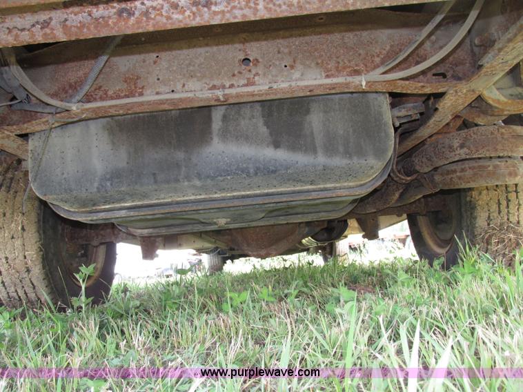 image for item F7430 1995 Ford Econoline E350 box truck