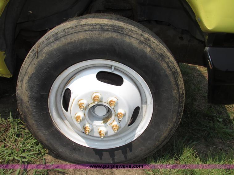 image for item F7430 1995 Ford Econoline E350 box truck