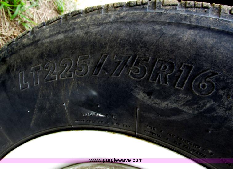 image for item F7430 1995 Ford Econoline E350 box truck