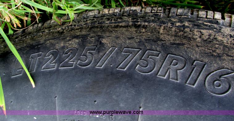 image for item F7430 1995 Ford Econoline E350 box truck