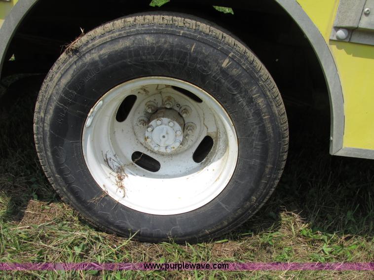 image for item F7430 1995 Ford Econoline E350 box truck