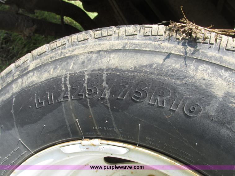 image for item F7430 1995 Ford Econoline E350 box truck