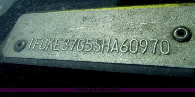 image for item F7430 1995 Ford Econoline E350 box truck