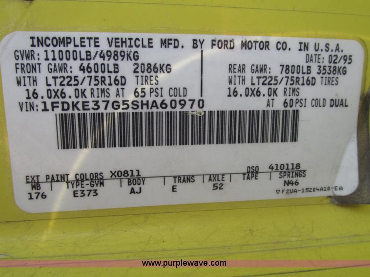 image for item F7430 1995 Ford Econoline E350 box truck