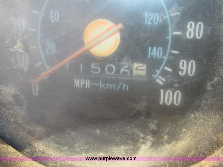 image for item F7432 1976 GMC C6500 dump truck