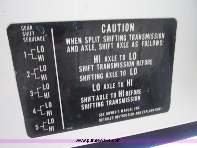 image for item F7432 1976 GMC C6500 dump truck