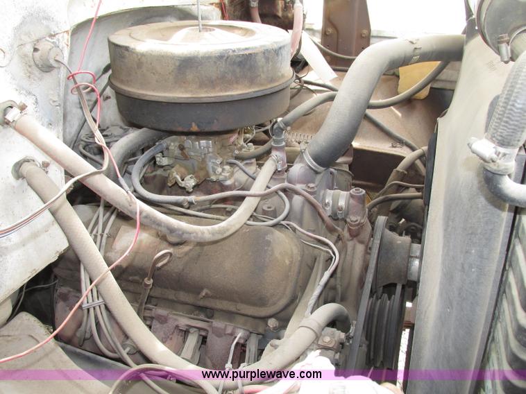 image for item F7432 1976 GMC C6500 dump truck