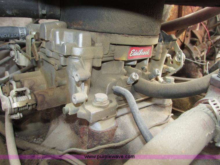 image for item F7432 1976 GMC C6500 dump truck