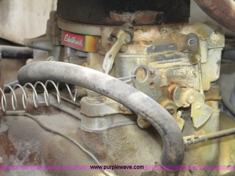 image for item F7432 1976 GMC C6500 dump truck